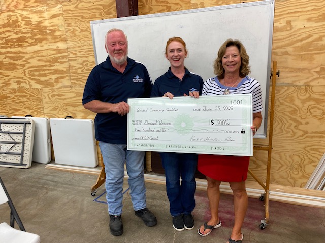 Elmwood Rescue 500 Grant June 2023 Ed Blunt and Jennifer Brettmann Elmwood Rescue Barbara Minch Elmwood Community Foundation
