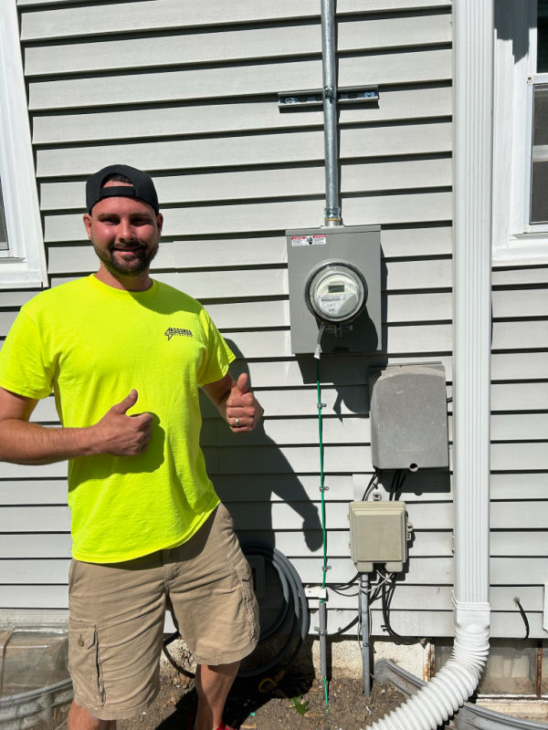 Joey Gillett Electrician