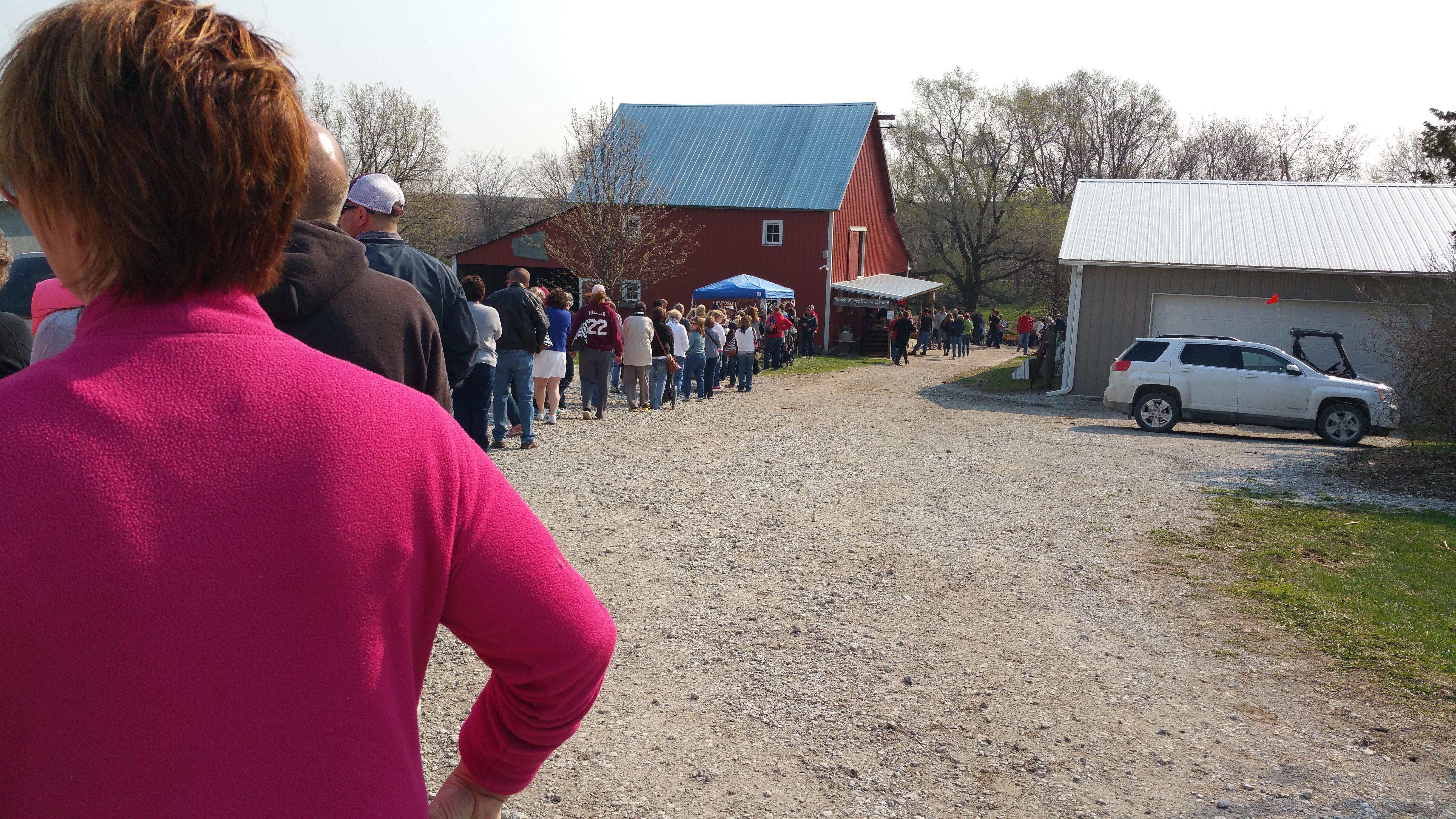 1 Crowd in line to pay
