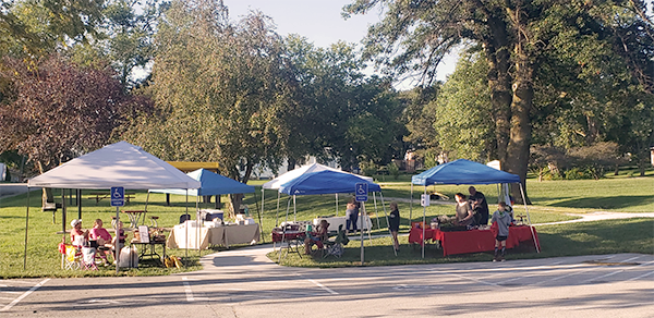 Farmers Market Elmwood 82121