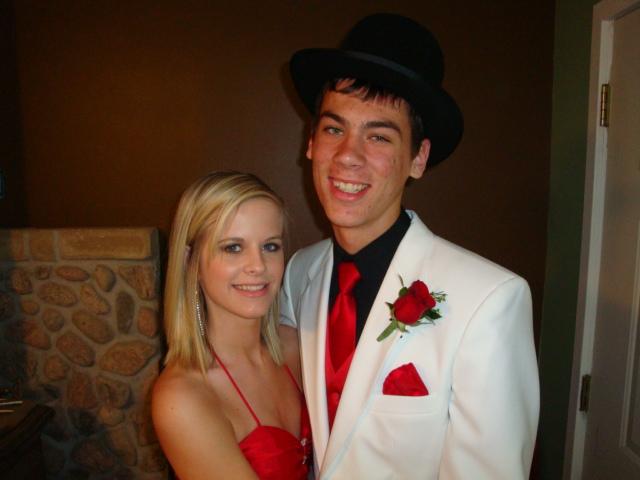 Prom_-_Millie_and_Garyn_up_close